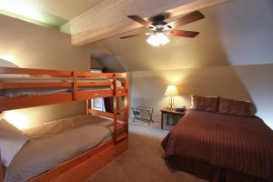 Silver Pine Cabin Secondary Bedroom